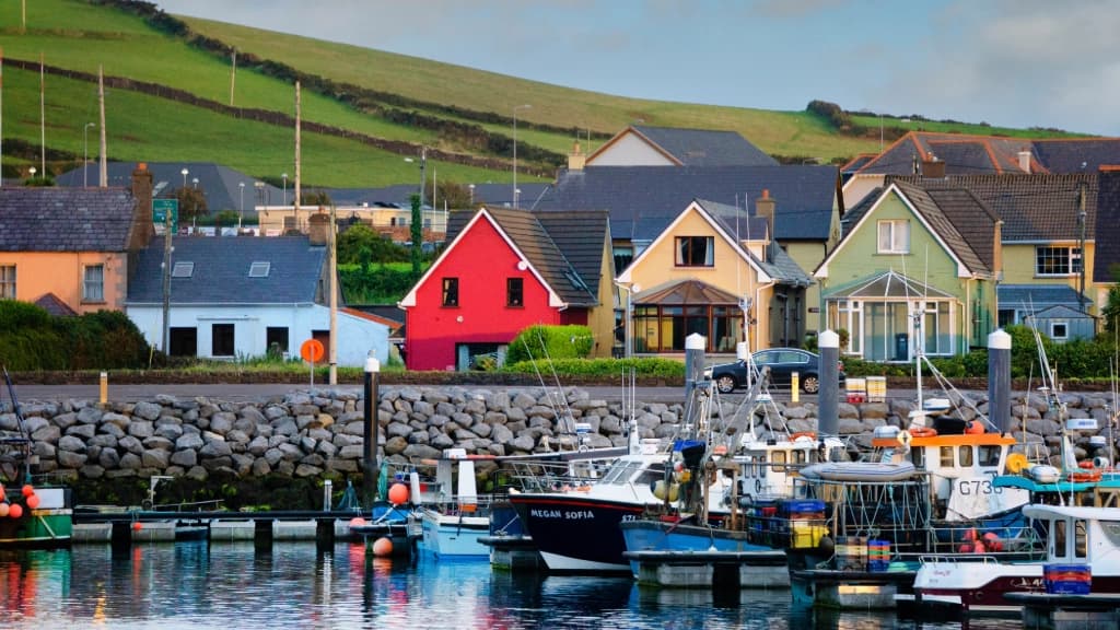 Galway Premium Chauffeur Service to Dingle (Luxury Private Transfer)