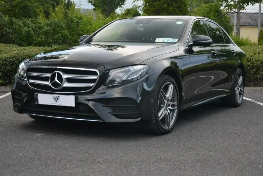 Private airport transfer in Ireland