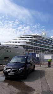 black mercedes vclass in cobn port cruise chauffeur transfers